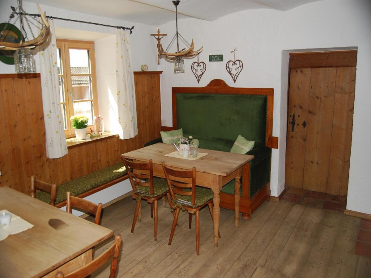 Landhof Angstl - Gaestezimmer Und Tagungsraum Höslwang Exterior foto